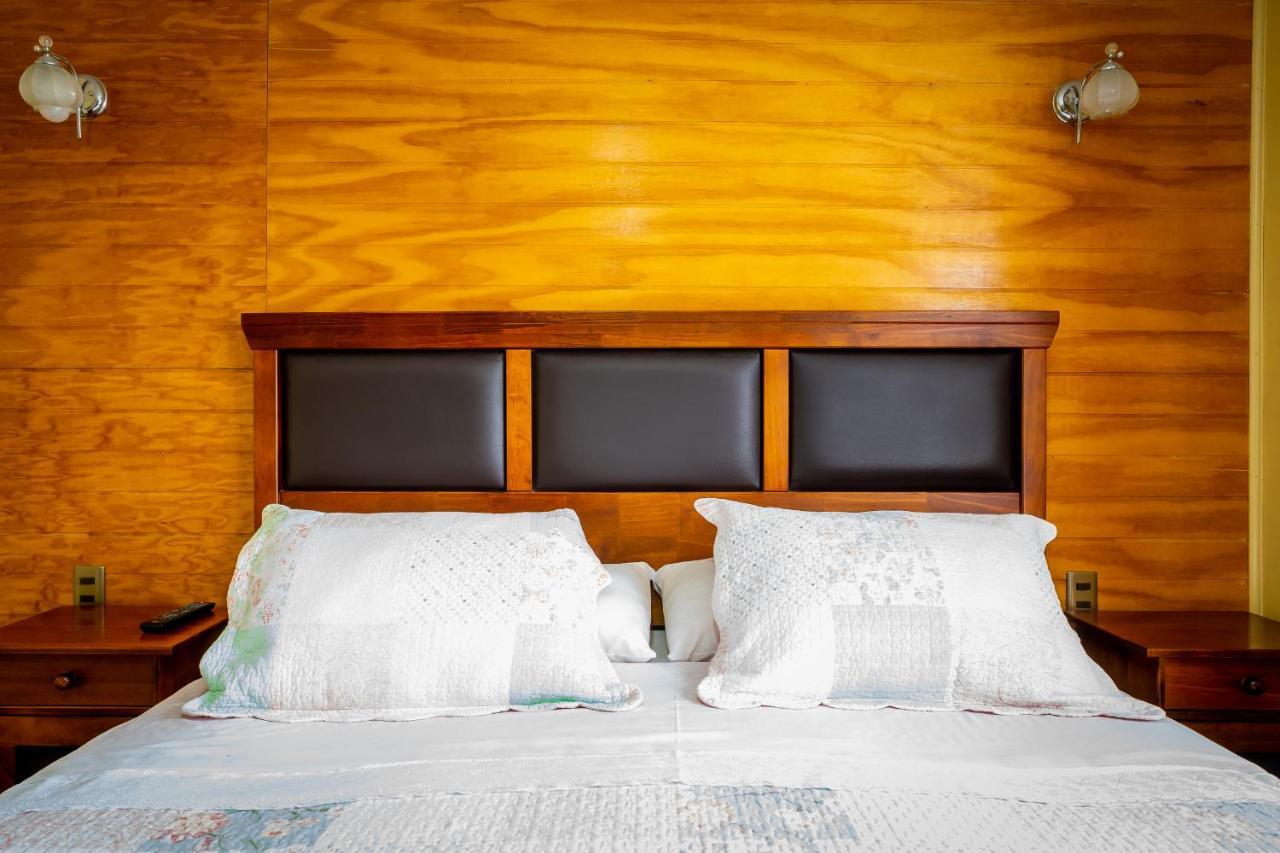 Bed and Breakfast Casa Lucy Пуэрто-Наталес Экстерьер фото